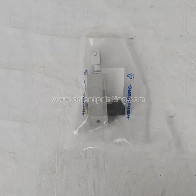 Heidelberg Pneumatic Valve D25 H30  92.184.1011/01,Heidelberg Machinery Parts