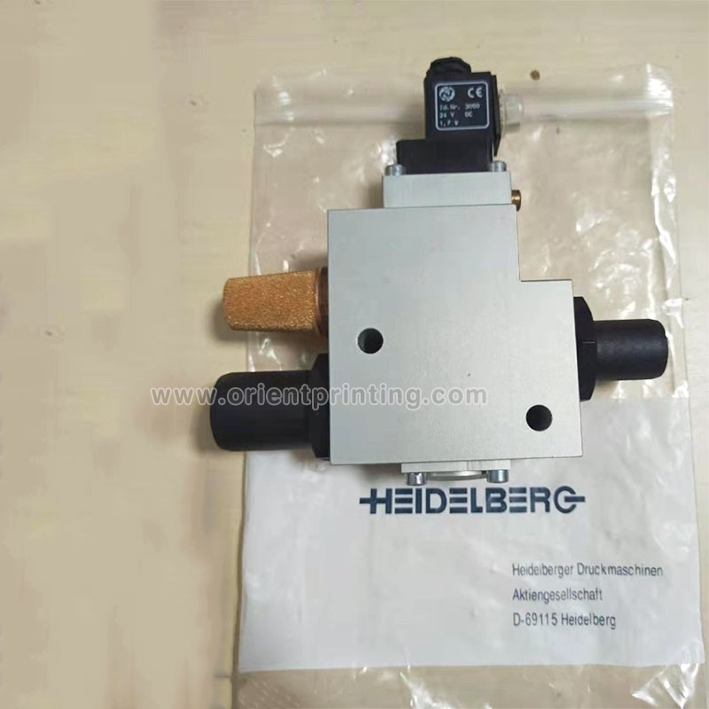 F4.335.031 Original New 3/2-way Valve For Heidelberg Printing Machine CD102 CX102 SM102